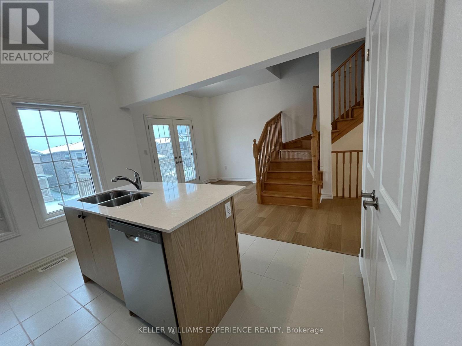 63 Harvest Crescent, Barrie, Ontario  L9J 0C2 - Photo 39 - S12821678