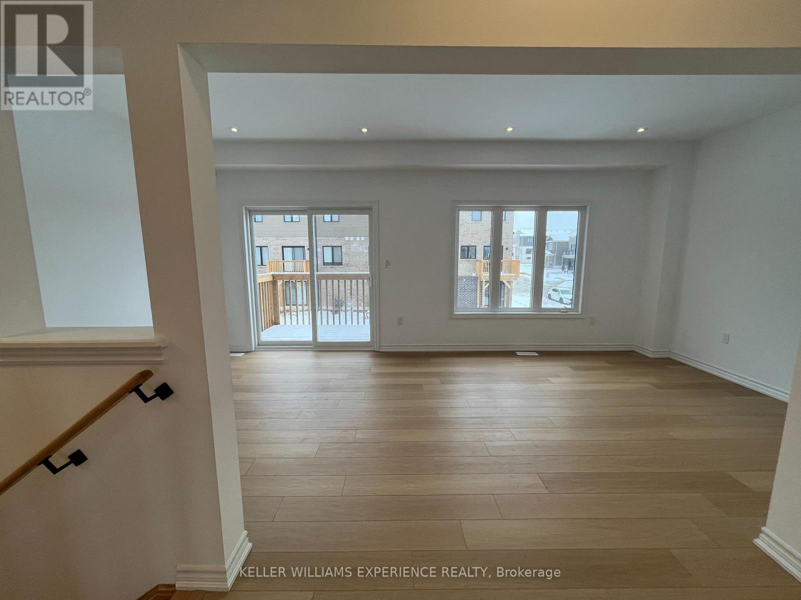 63 Harvest Crescent, Barrie, Ontario  L9J 0C2 - Photo 8 - S12821678