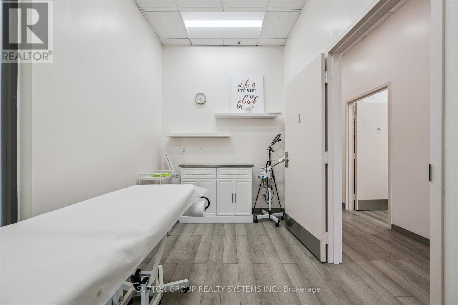 Unit 28 - 11 Bronte Road, Oakville (Br Bronte), Ontario  L6L 0E1 - Photo 5 - W12821676