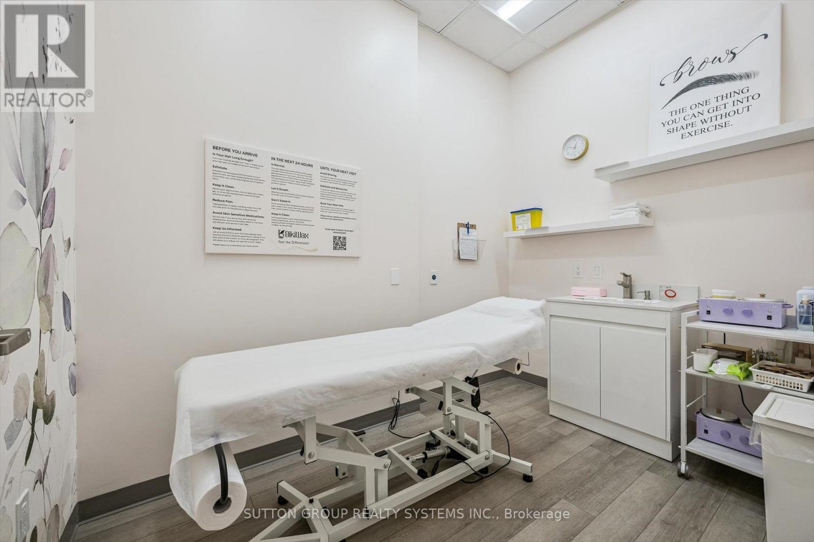 Unit 28 - 11 Bronte Road, Oakville (Br Bronte), Ontario  L6L 0E1 - Photo 7 - W12821676