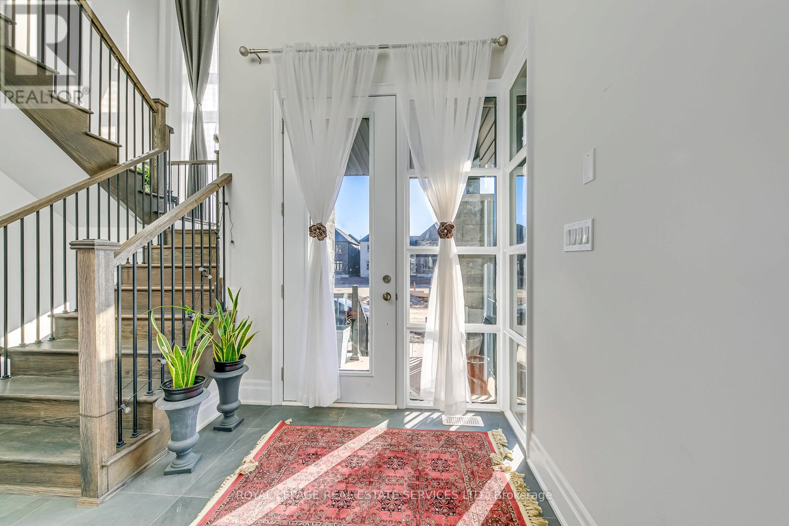 1367 Pelican Passage, Oakville, Ontario  L6H 7Z9 - Photo 3 - W12821684