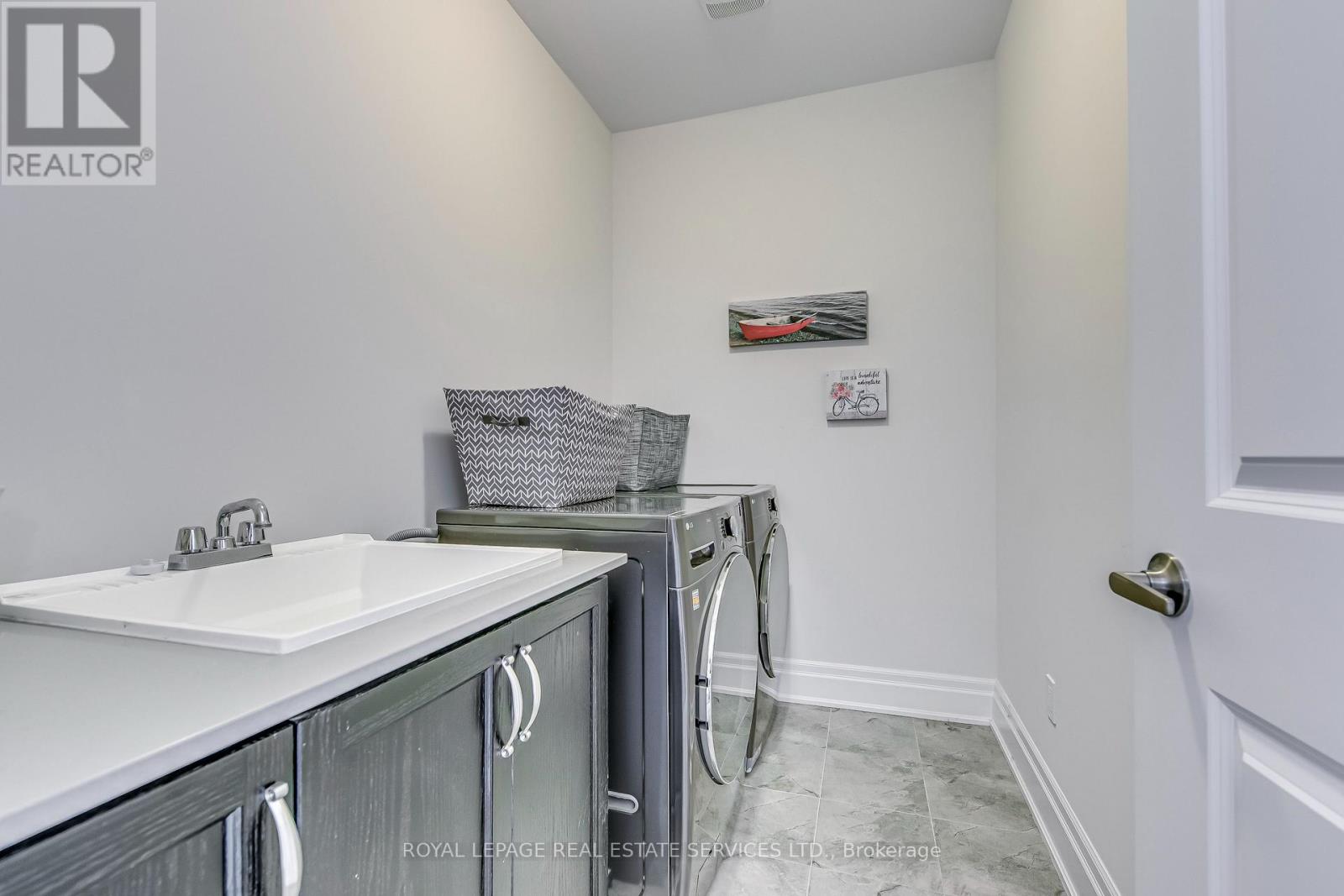 1367 Pelican Passage, Oakville, Ontario  L6H 7Z9 - Photo 31 - W12821684