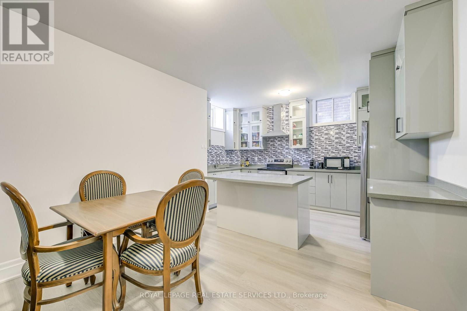 1367 Pelican Passage, Oakville, Ontario  L6H 7Z9 - Photo 38 - W12821684