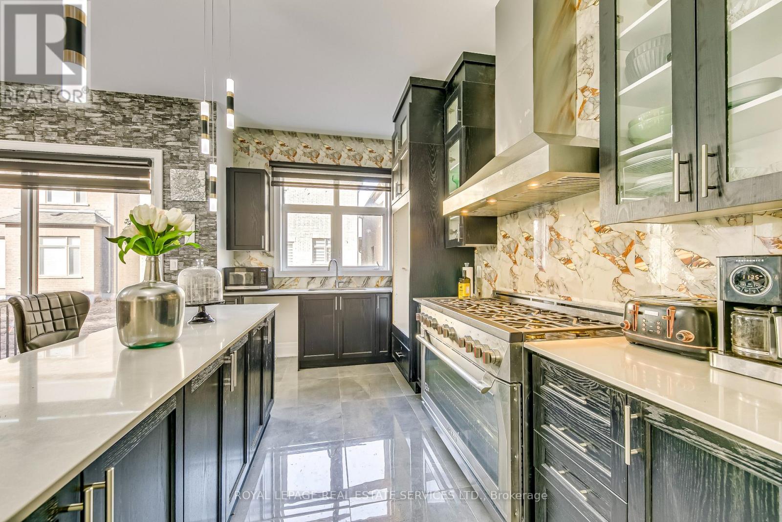 1367 Pelican Passage, Oakville, Ontario  L6H 7Z9 - Photo 8 - W12821684