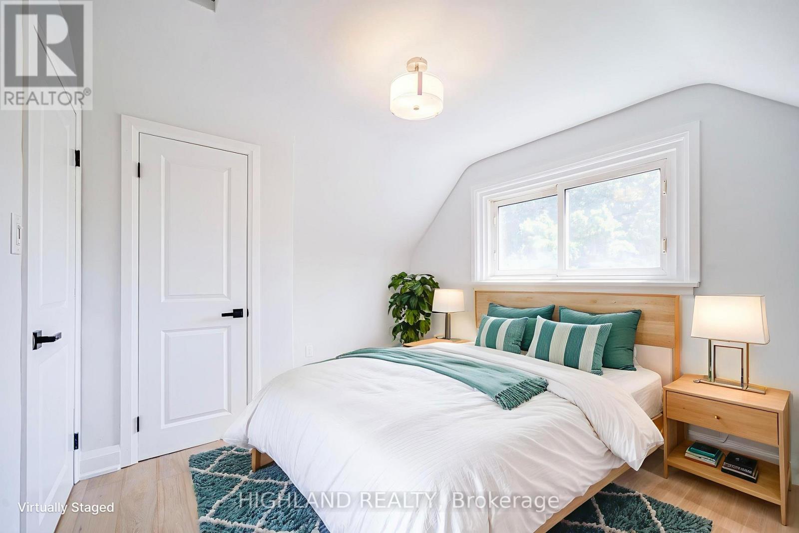 38 Esmond Crescent, Toronto, Ontario  M9W 1T4 - Photo 15 - W12821688