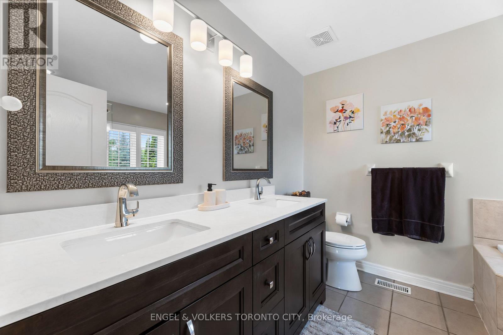 1510 Samuelson Circle, Mississauga, Ontario  L5N 8A2 - Photo 29 - W12821706