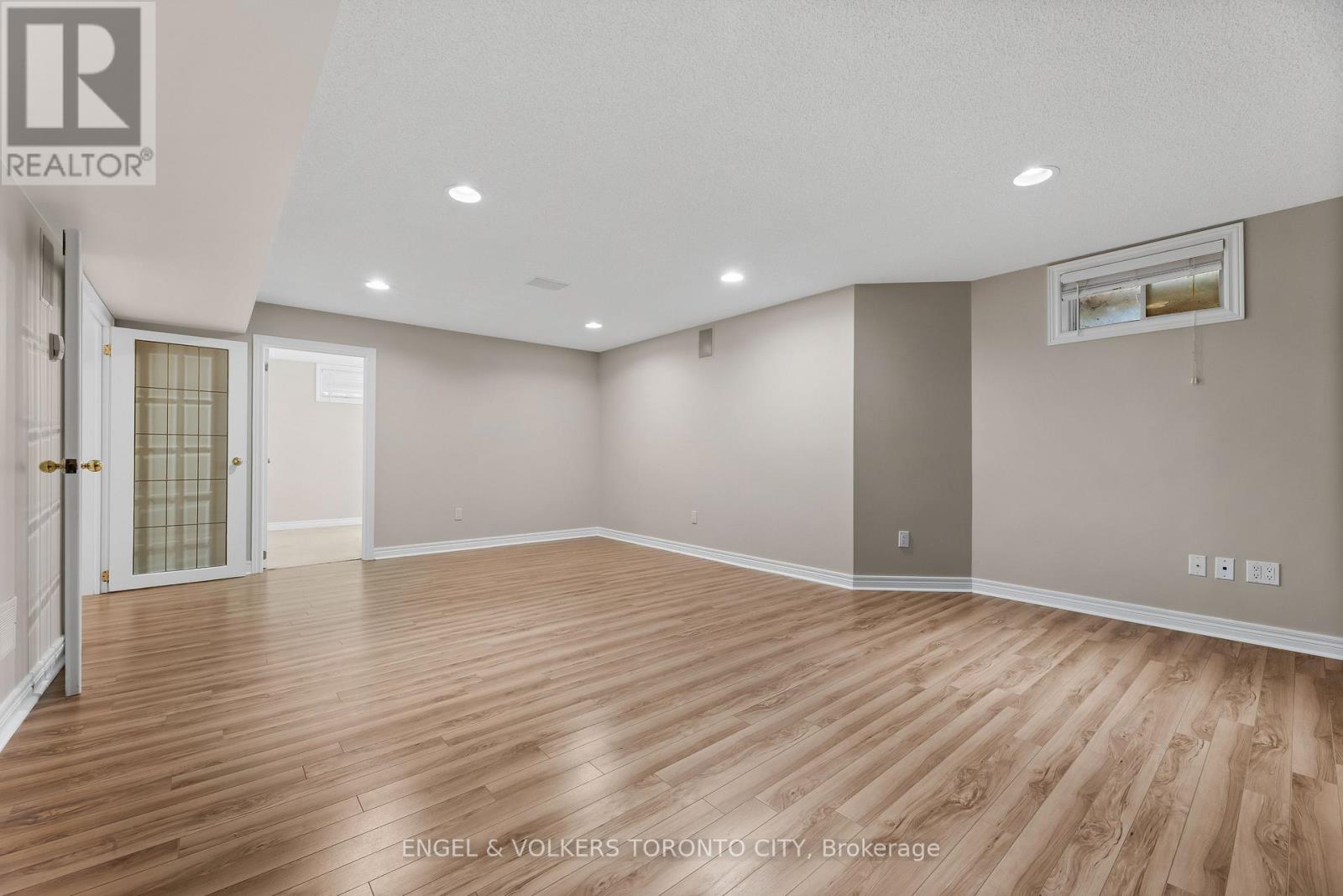 1510 Samuelson Circle, Mississauga, Ontario  L5N 8A2 - Photo 39 - W12821706