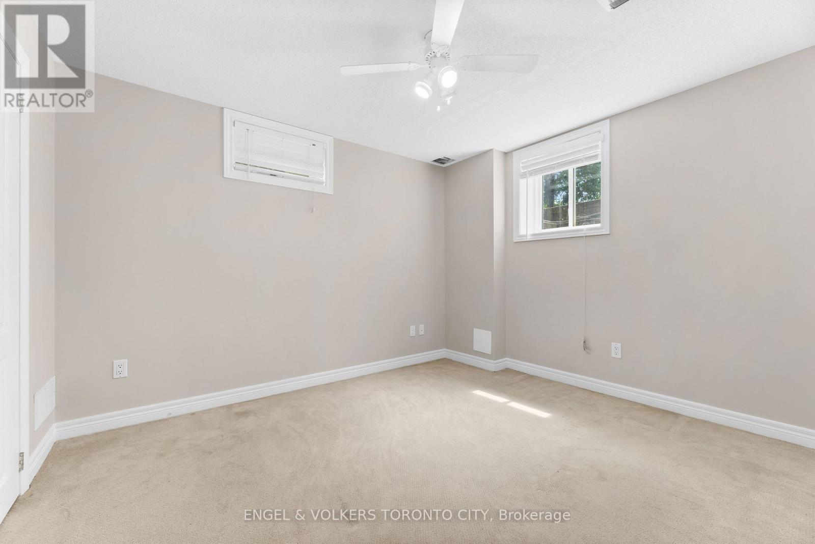 1510 Samuelson Circle, Mississauga, Ontario  L5N 8A2 - Photo 40 - W12821706