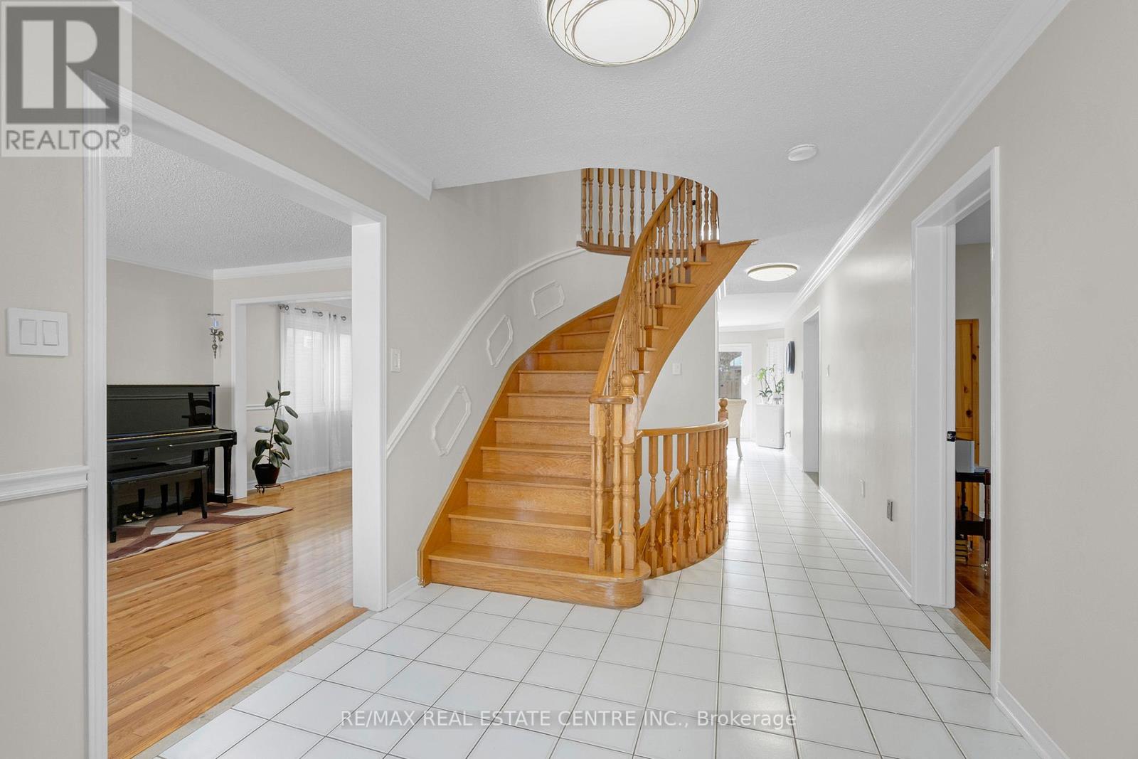 38 Sapphire Crescent, Brampton, Ontario  L6Z 4M4 - Photo 20 - W12821710