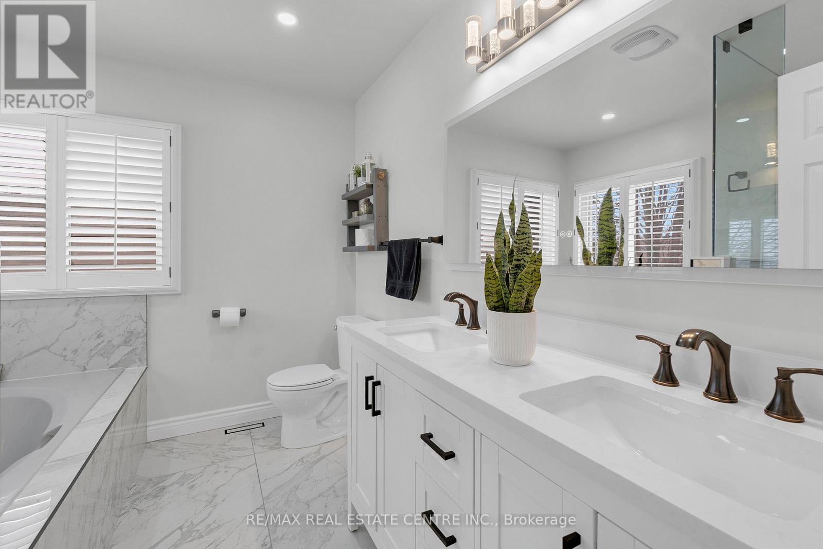 38 Sapphire Crescent, Brampton, Ontario  L6Z 4M4 - Photo 24 - W12821710