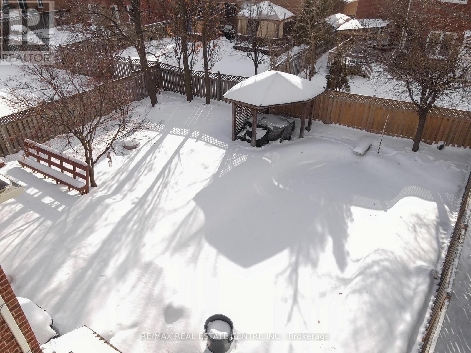 38 Sapphire Crescent, Brampton, Ontario  L6Z 4M4 - Photo 40 - W12821710