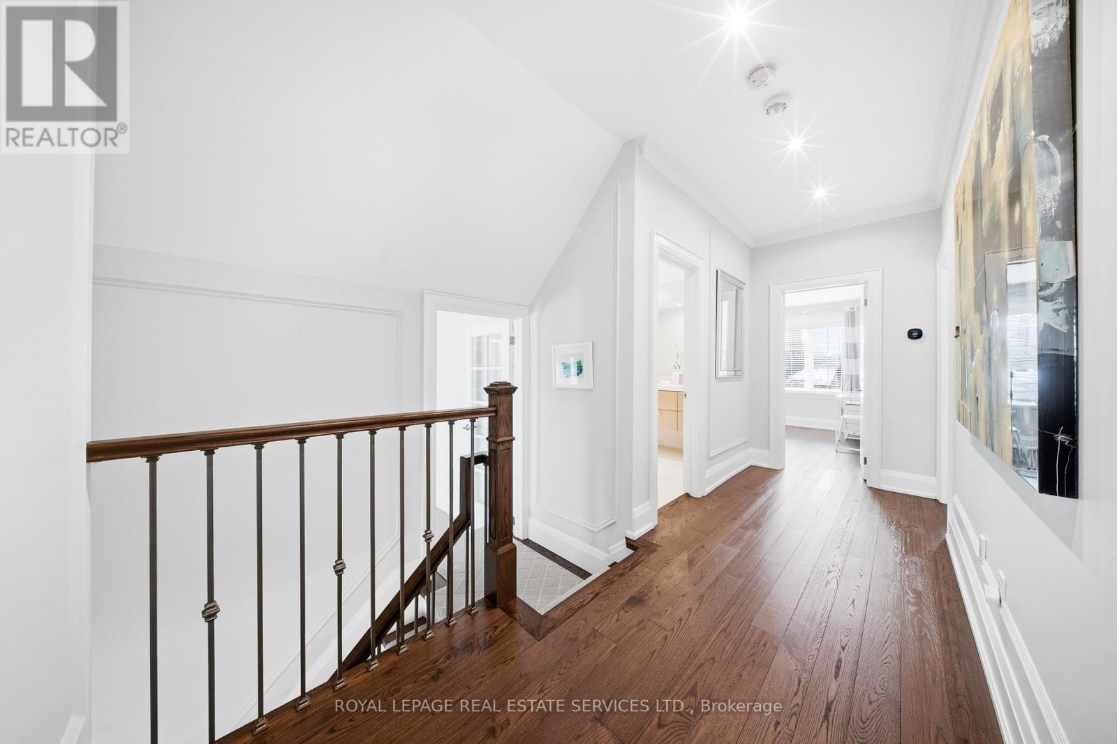 82 Dunedin Drive, Toronto, Ontario  M8X 2K5 - Photo 22 - W12821714