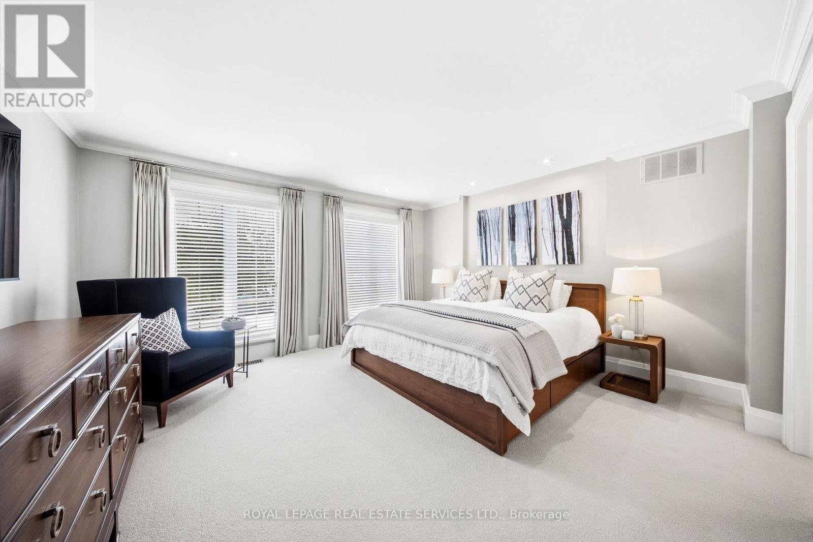 82 Dunedin Drive, Toronto, Ontario  M8X 2K5 - Photo 23 - W12821714