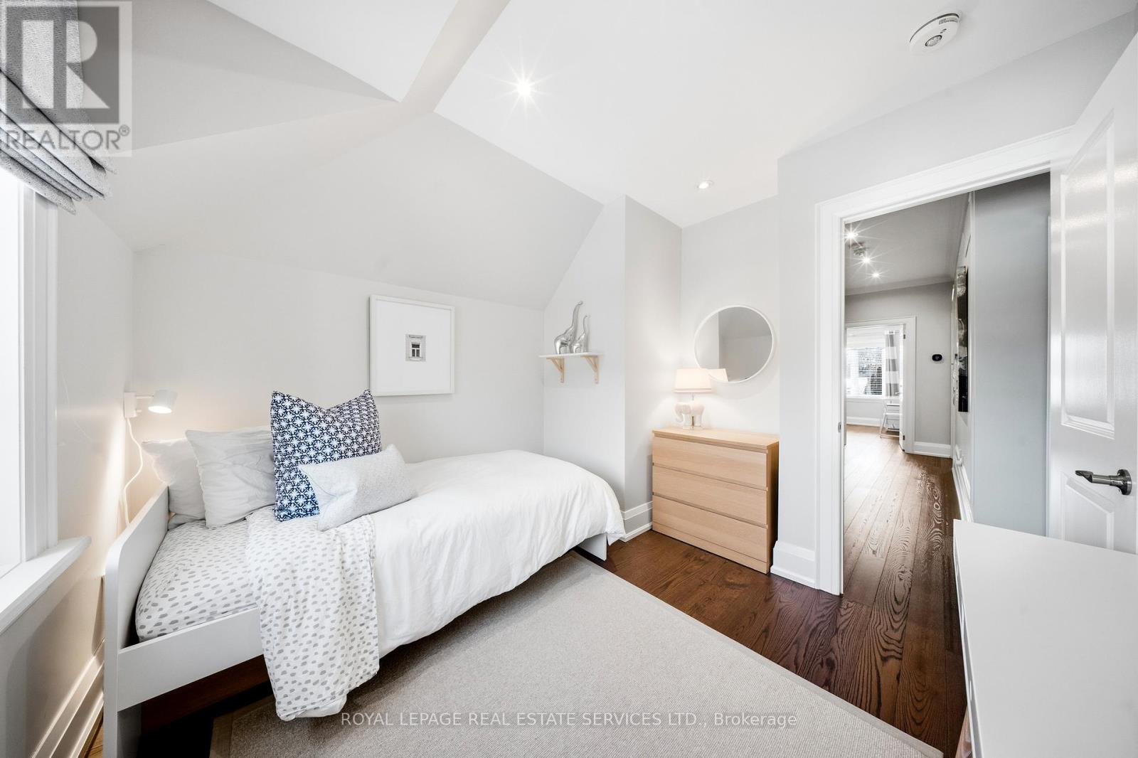 82 Dunedin Drive, Toronto, Ontario  M8X 2K5 - Photo 28 - W12821714