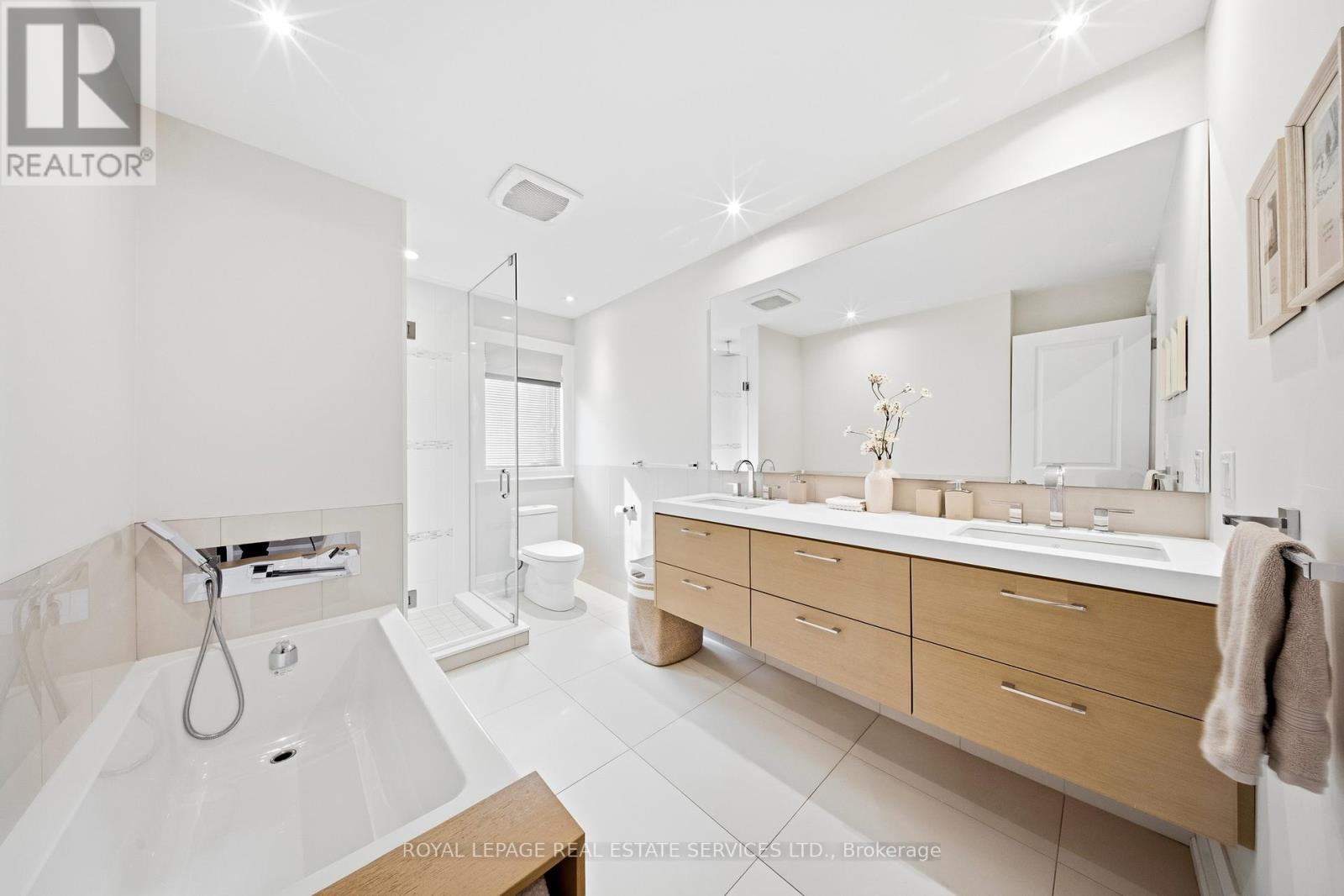 82 Dunedin Drive, Toronto, Ontario  M8X 2K5 - Photo 33 - W12821714