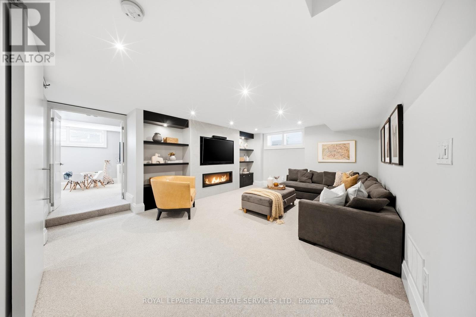 82 Dunedin Drive, Toronto, Ontario  M8X 2K5 - Photo 35 - W12821714