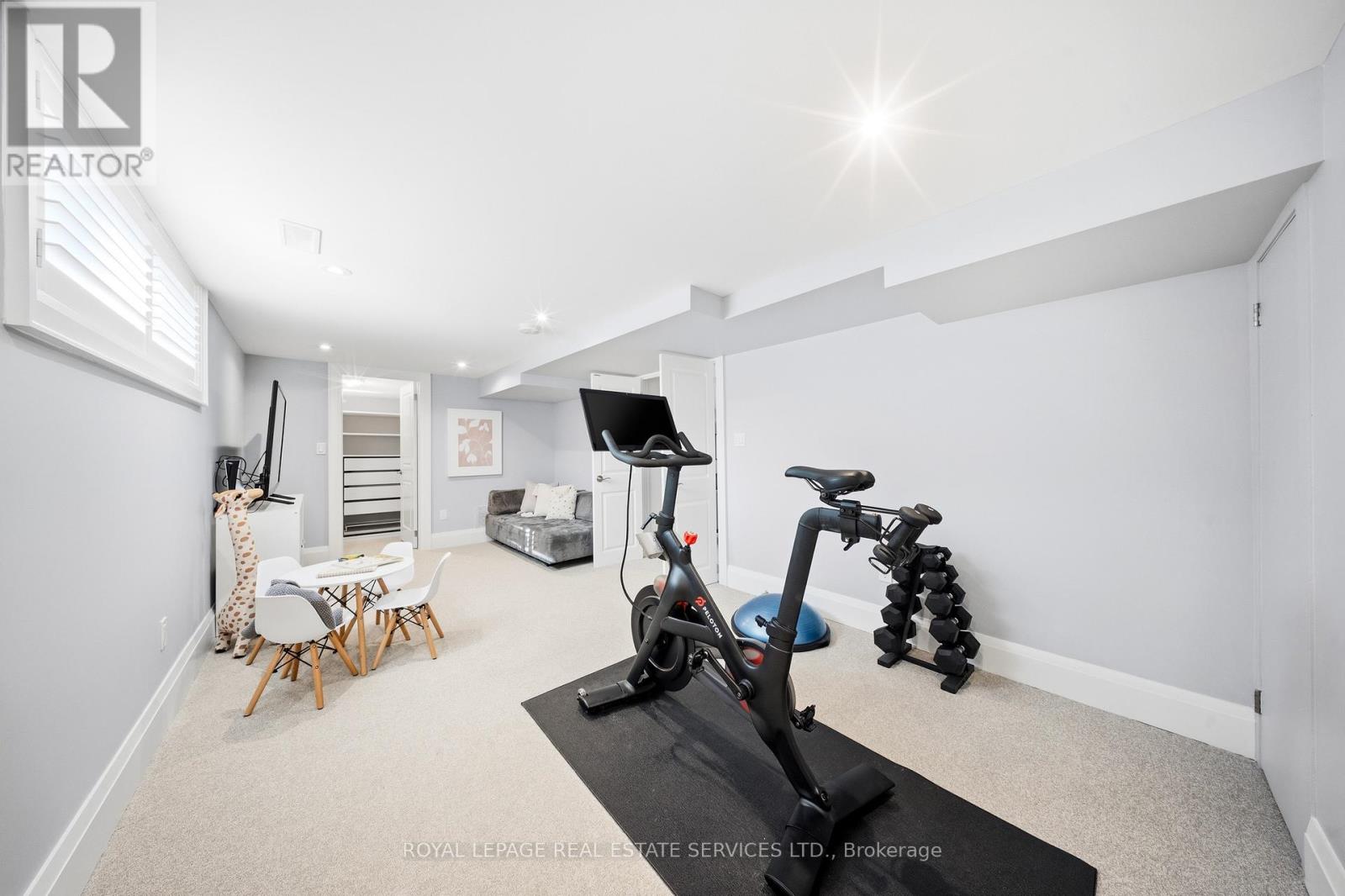 82 Dunedin Drive, Toronto, Ontario  M8X 2K5 - Photo 39 - W12821714