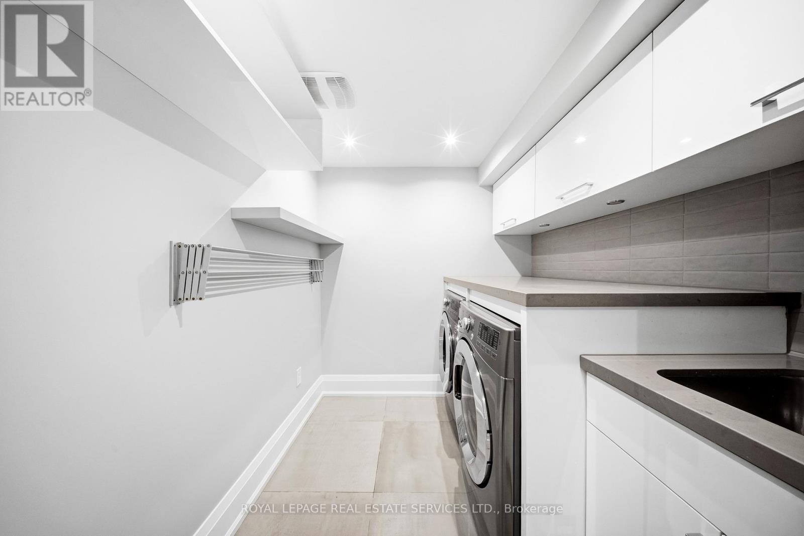 82 Dunedin Drive, Toronto, Ontario  M8X 2K5 - Photo 42 - W12821714