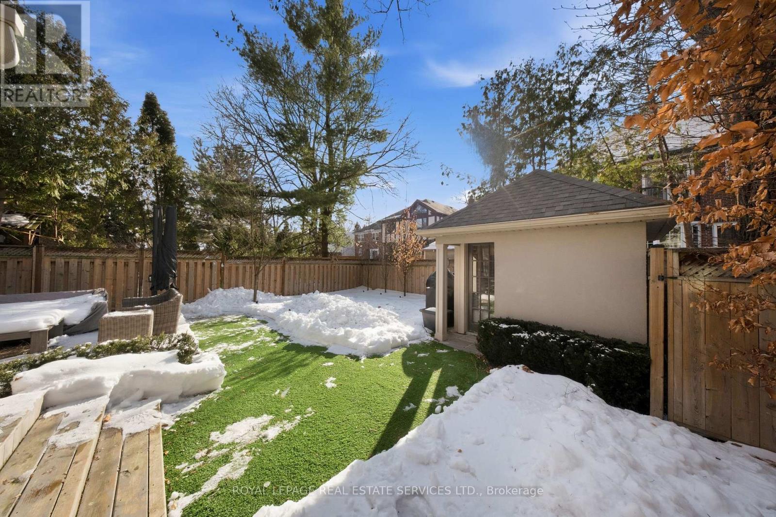 82 Dunedin Drive, Toronto, Ontario  M8X 2K5 - Photo 48 - W12821714