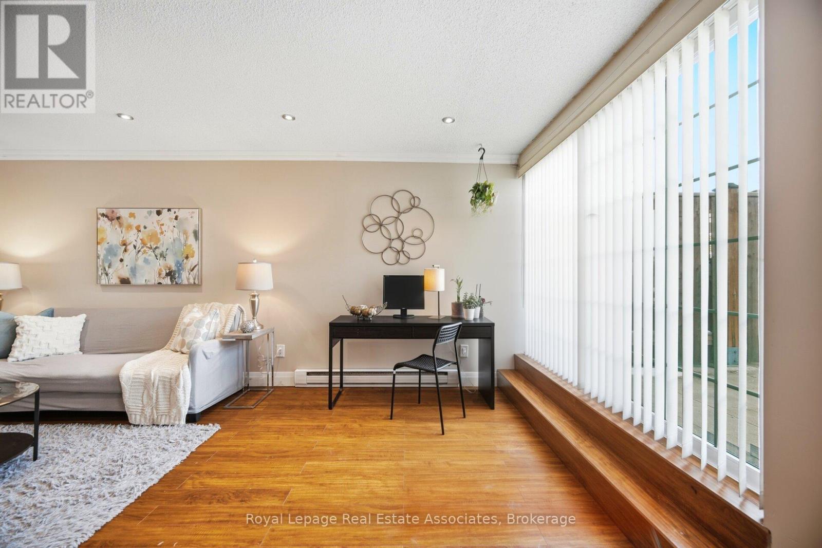 222 - 1055 Dundas Street E, Mississauga, Ontario  L4Y 3X6 - Photo 10 - W12821726