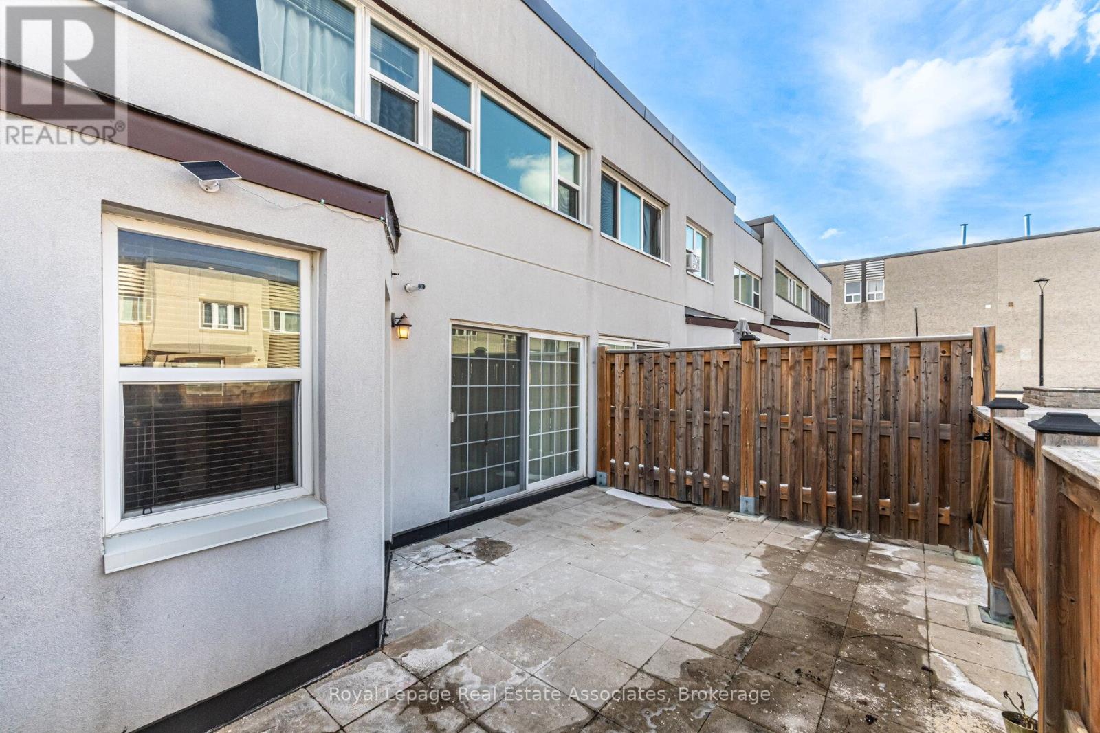 222 - 1055 Dundas Street E, Mississauga, Ontario  L4Y 3X6 - Photo 31 - W12821726