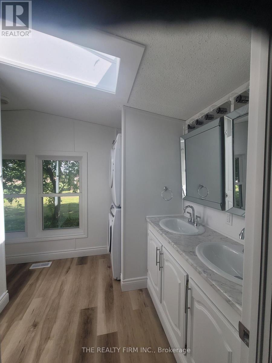 18 - 75049 Hensall Road, Huron East, Ontario  N0K 1W0 - Photo 27 - X12399152