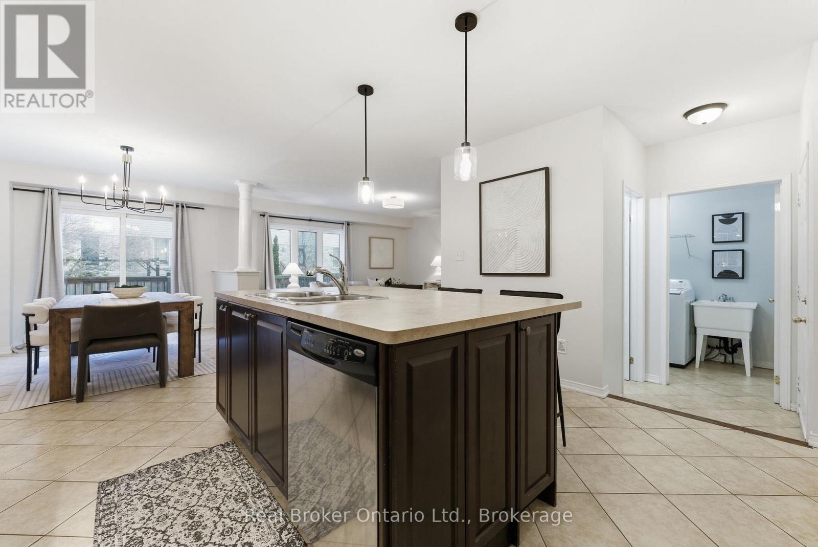 4637 Ashlar Crescent, Burlington, Ontario  L7M 0J2 - Photo 10 - W12821744