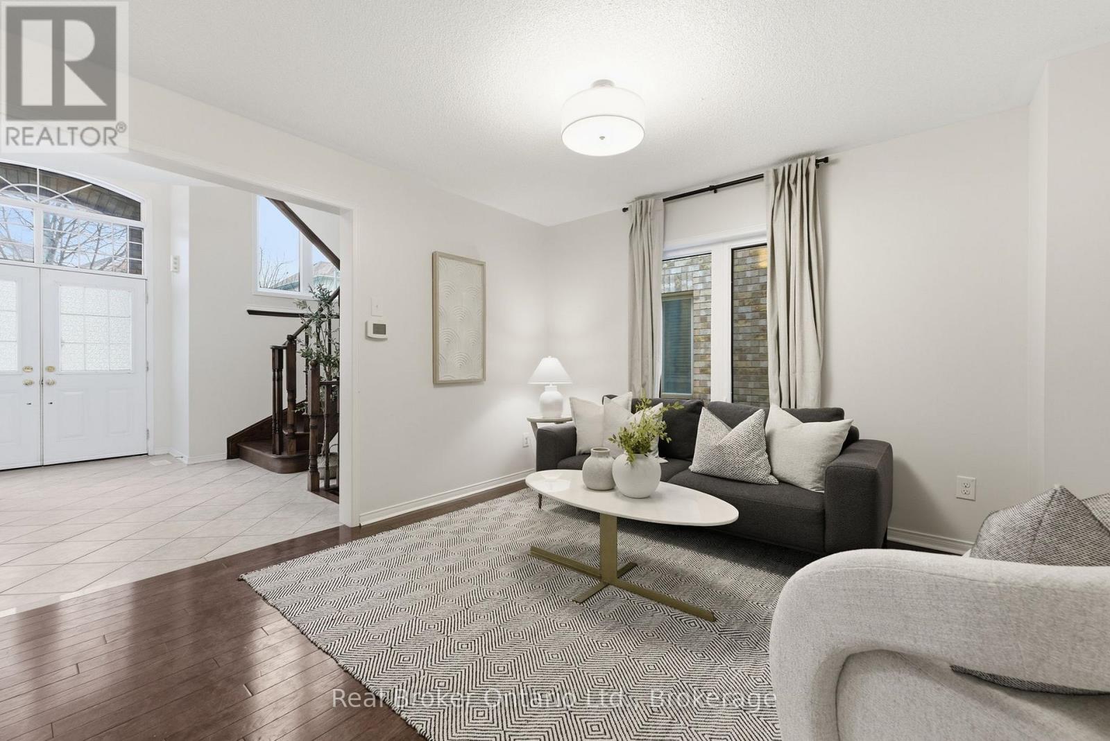 4637 Ashlar Crescent, Burlington, Ontario  L7M 0J2 - Photo 6 - W12821744