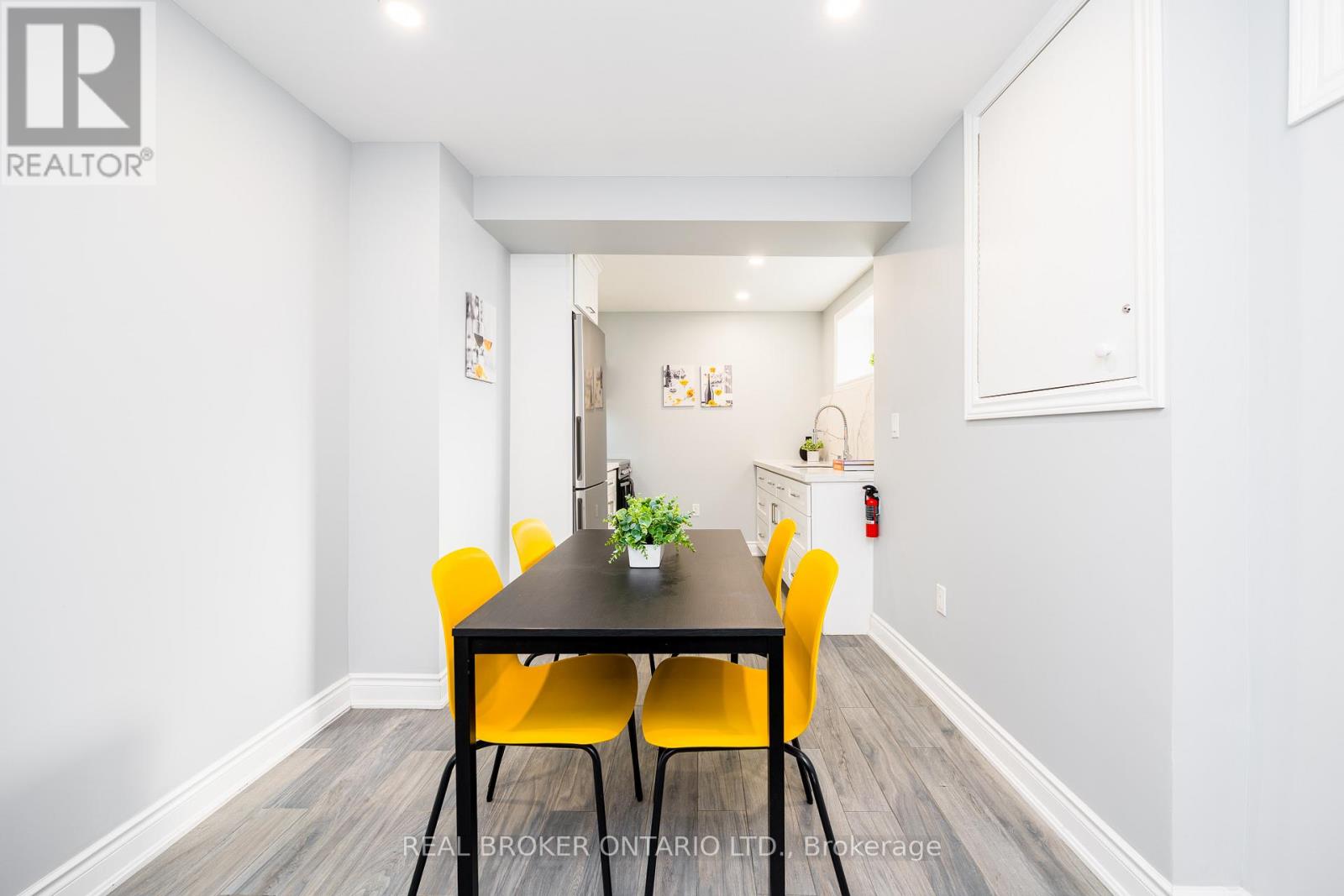 8 Springhurst Avenue, Toronto, Ontario  M6K 1A9 - Photo 36 - W12818738