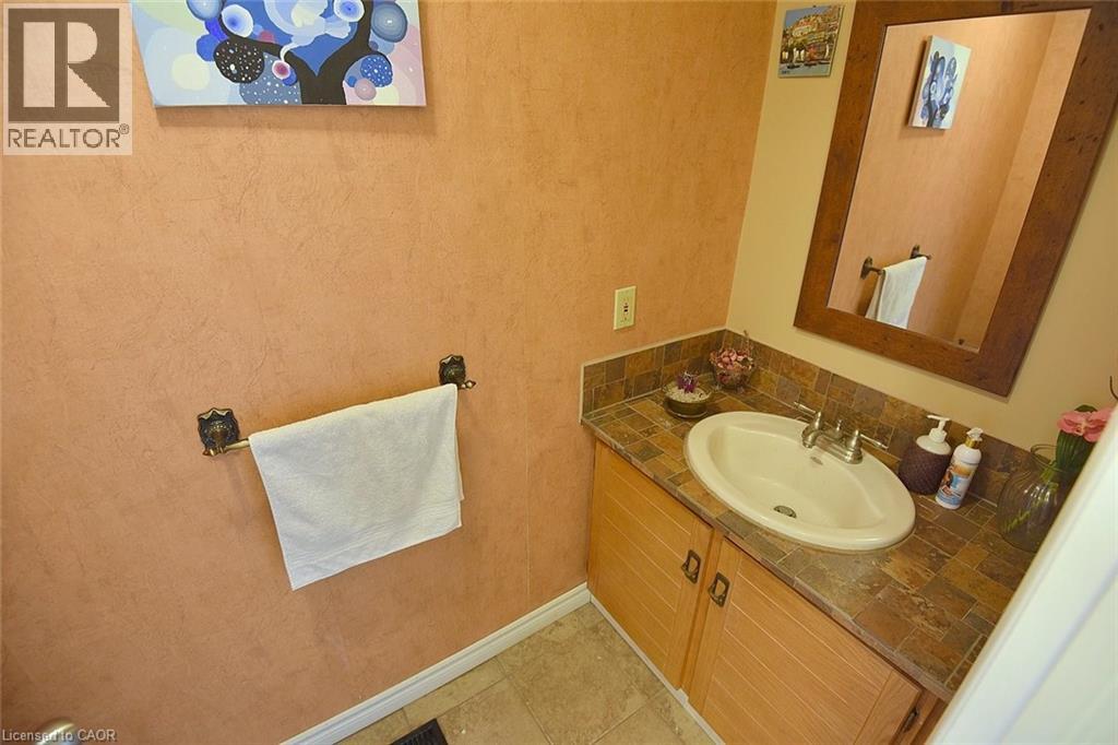 43 Niska Drive, Waterdown, Ontario  L0R 2H3 - Photo 12 - 40807875