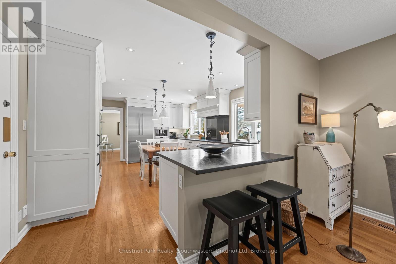 20 Latenda Place, Guelph, Ontario  N1G 3B8 - Photo 18 - X12821742