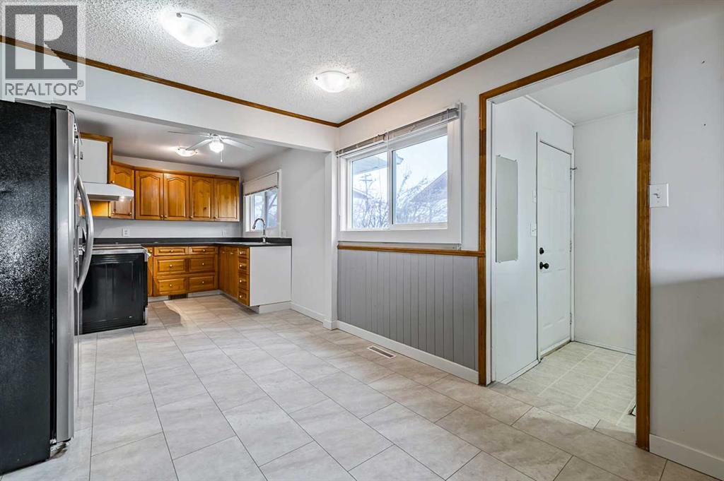 30 Crescent Road E, Okotoks, Alberta  T1S 1G4 - Photo 9 - A2271455
