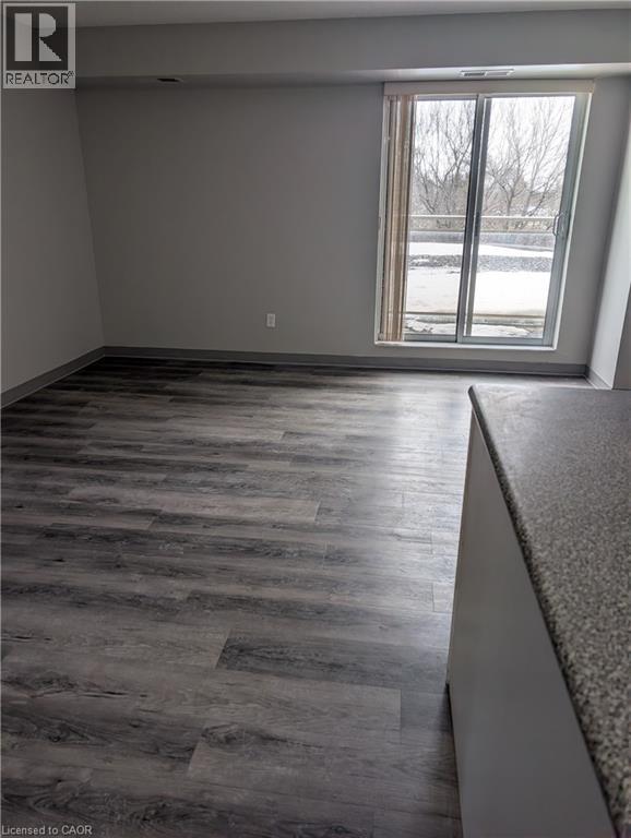 736 Old Albert Street Unit# 214, Waterloo, Ontario  N2L 6R4 - Photo 1 - 40807822