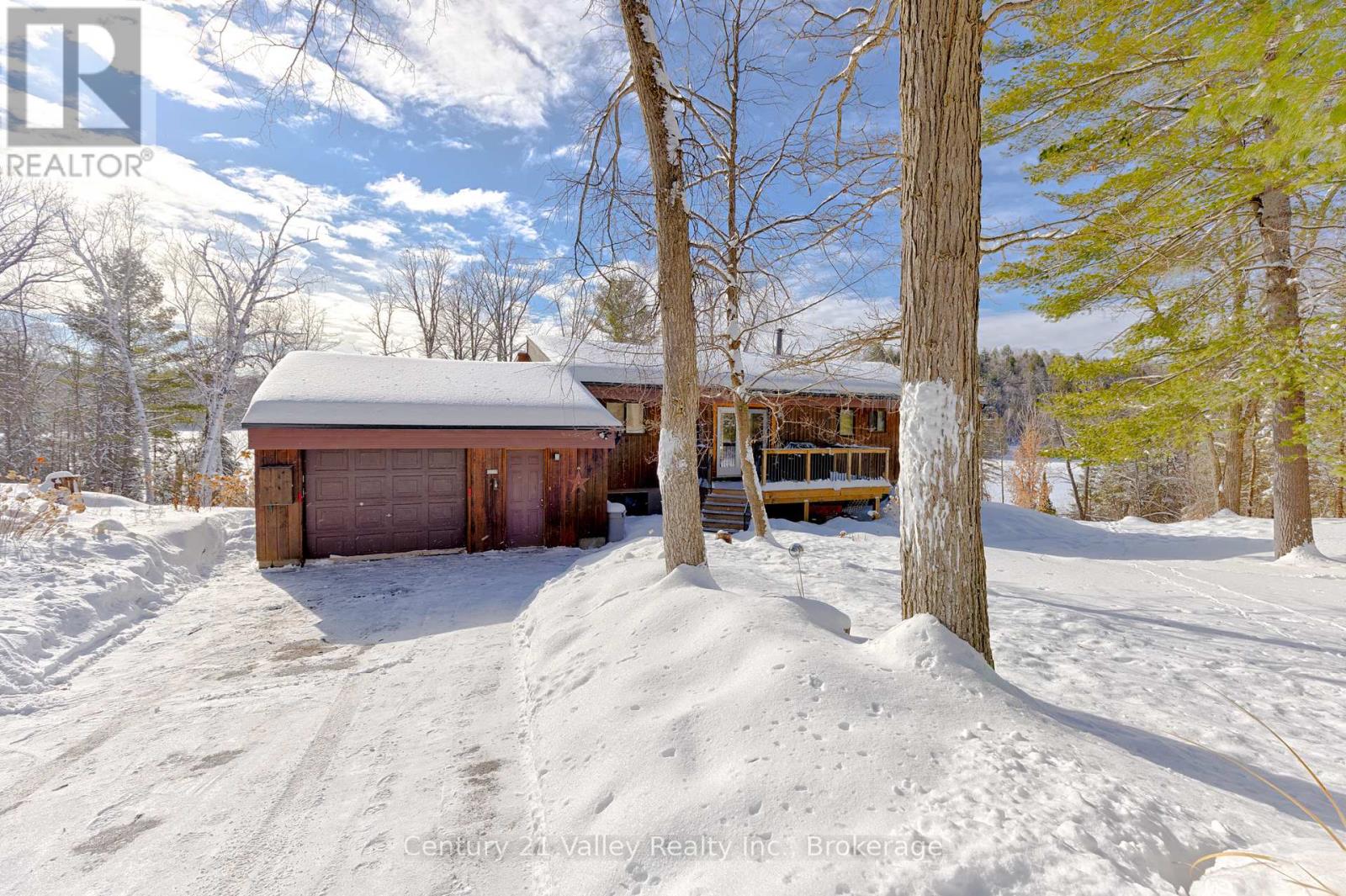 3233 Calabogie Road, Greater Madawaska, Ontario  K0J 1H0 - Photo 2 - X12821734