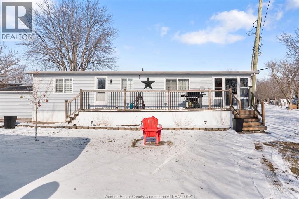 MLS# 26003903: 20951 Pier Road,   8 Lake Road, Wheatley, Canada