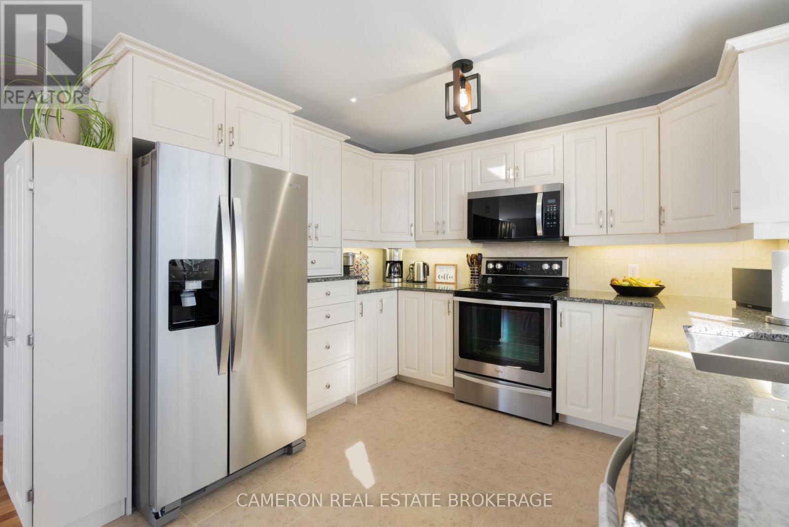 137 Markell Crescent, Cornwall, Ontario  K6H 6X1 - Photo 10 - X12821728