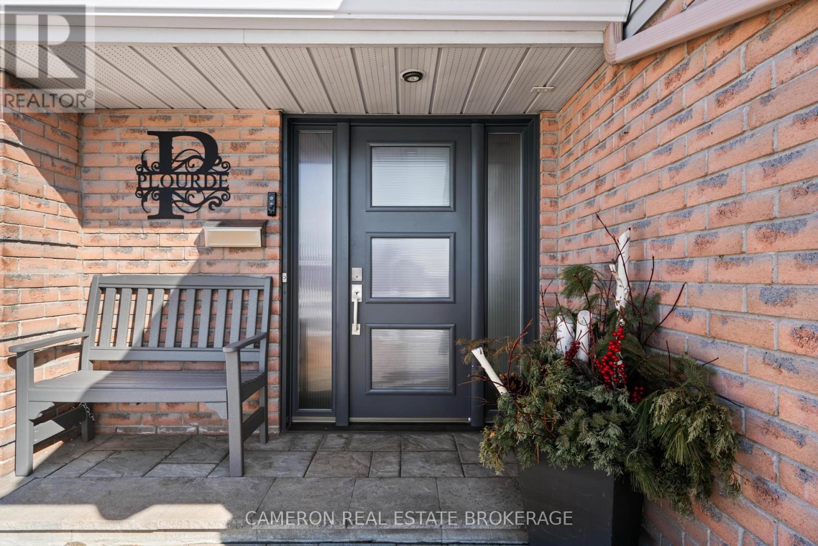 137 Markell Crescent, Cornwall, Ontario  K6H 6X1 - Photo 2 - X12821728