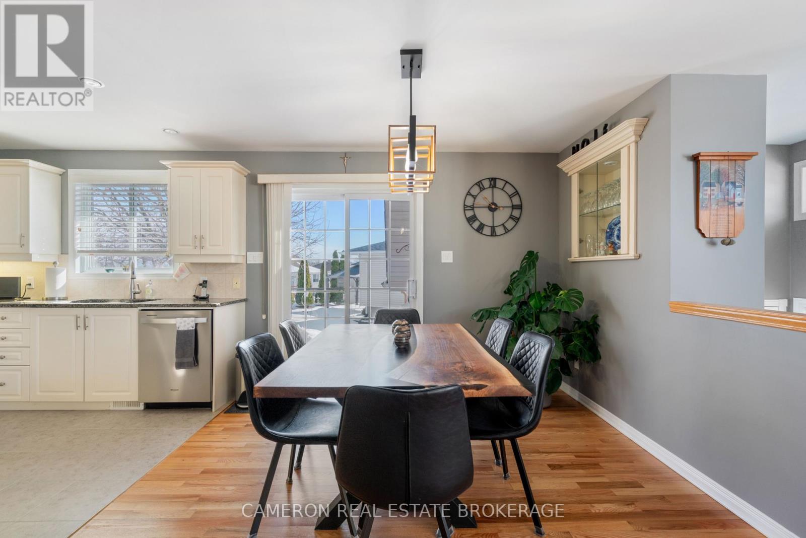 137 Markell Crescent, Cornwall, Ontario  K6H 6X1 - Photo 8 - X12821728