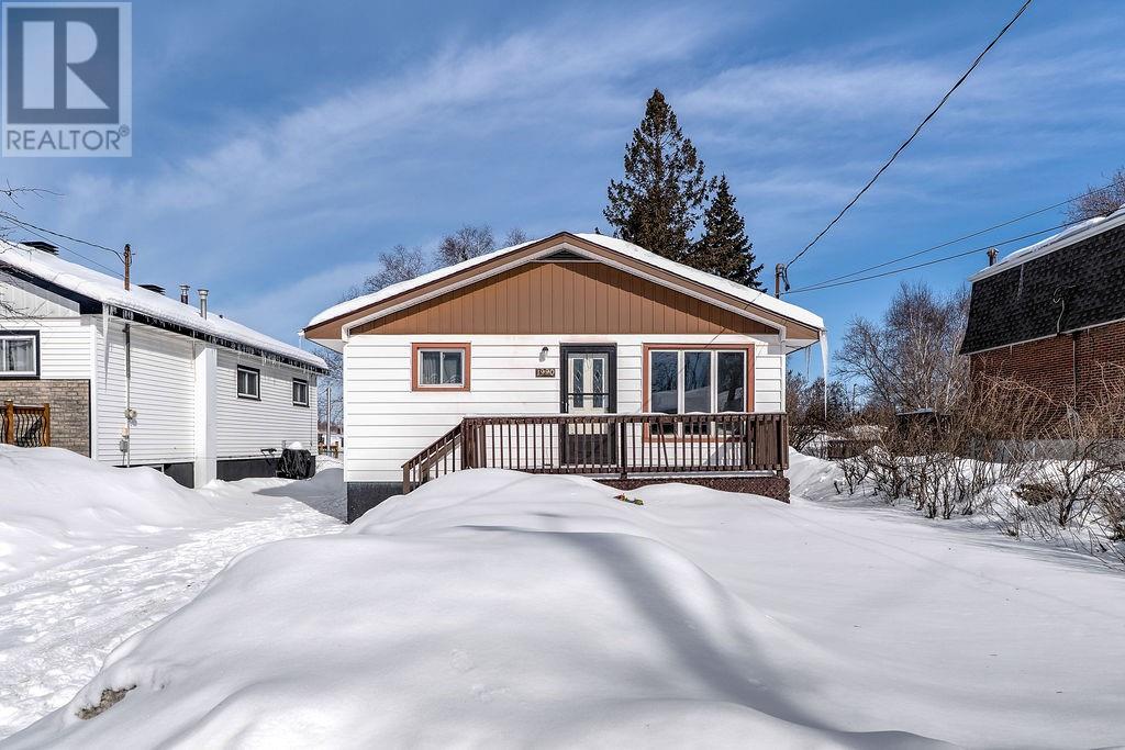 1990 Kenwood, Greater Sudbury, Ontario