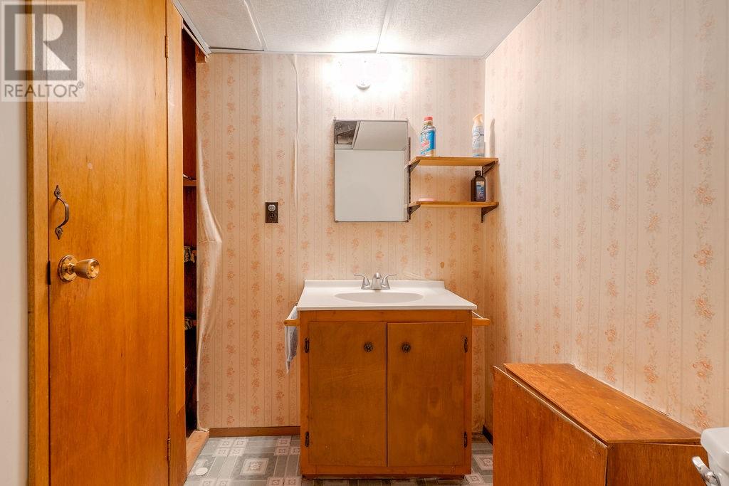 1990 Kenwood, Greater Sudbury, Ontario  P3B 1Z9 - Photo 16 - 2126528