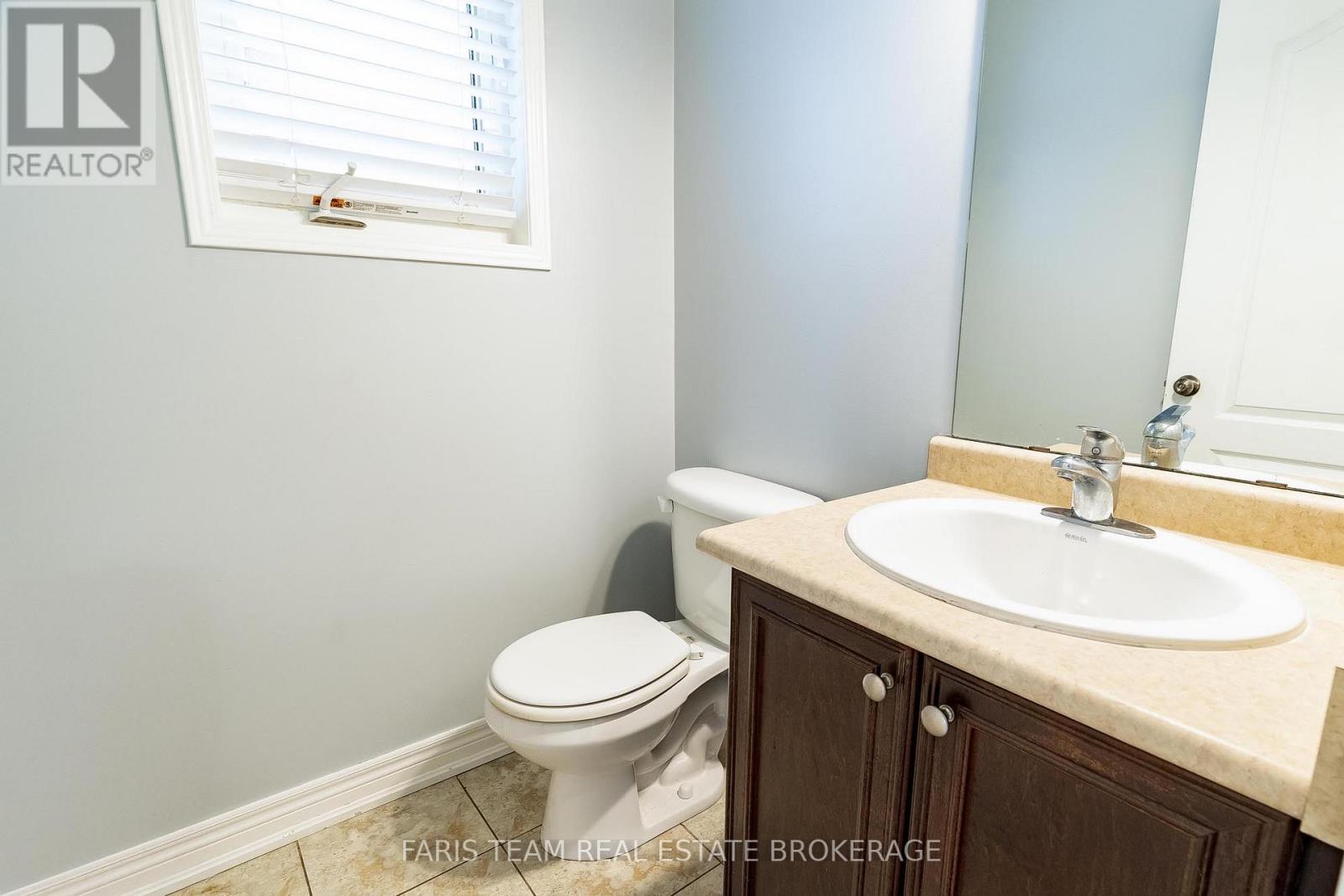 1845 Lamstone Street, Innisfil, Ontario  L9S 4Z8 - Photo 15 - N12821762