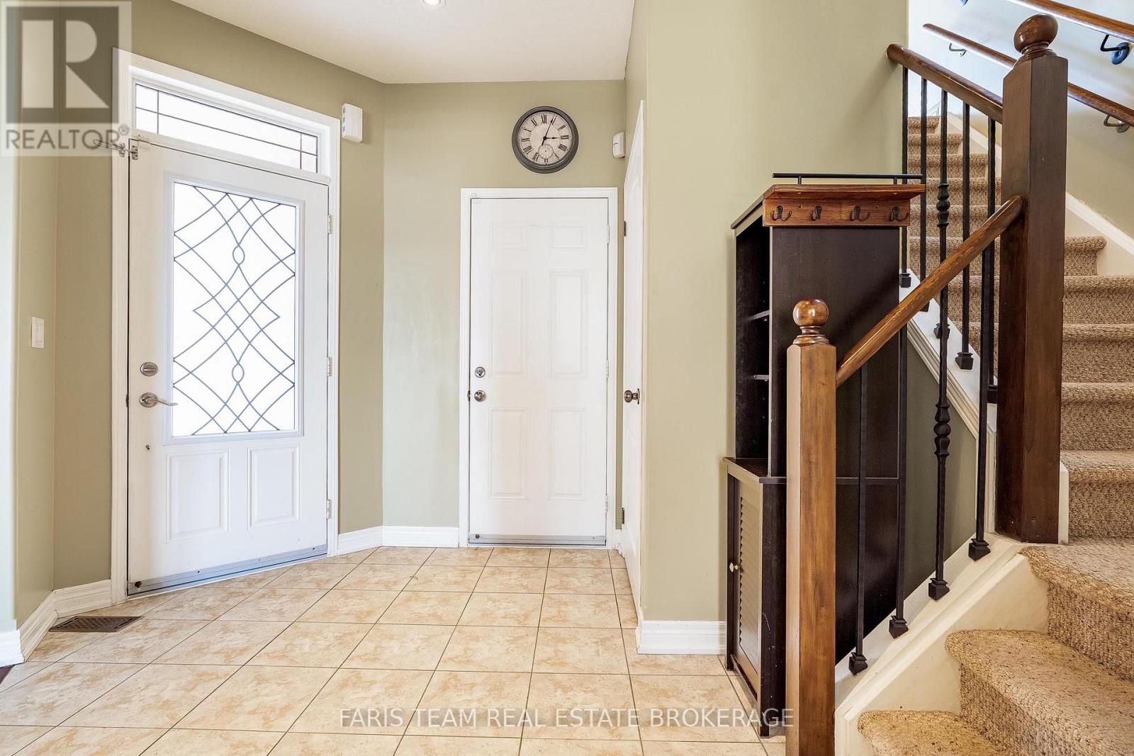 1845 Lamstone Street, Innisfil, Ontario  L9S 4Z8 - Photo 5 - N12821762