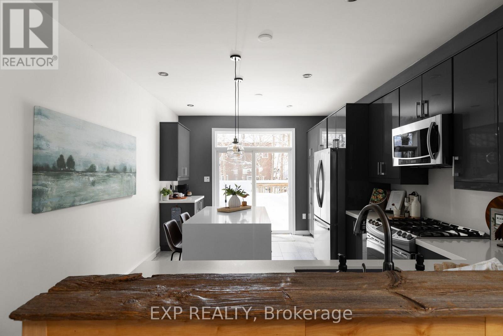 31 Tanglewood Crescent, Oro-Medonte, Ontario  L0L 2L0 - Photo 7 - S12821766