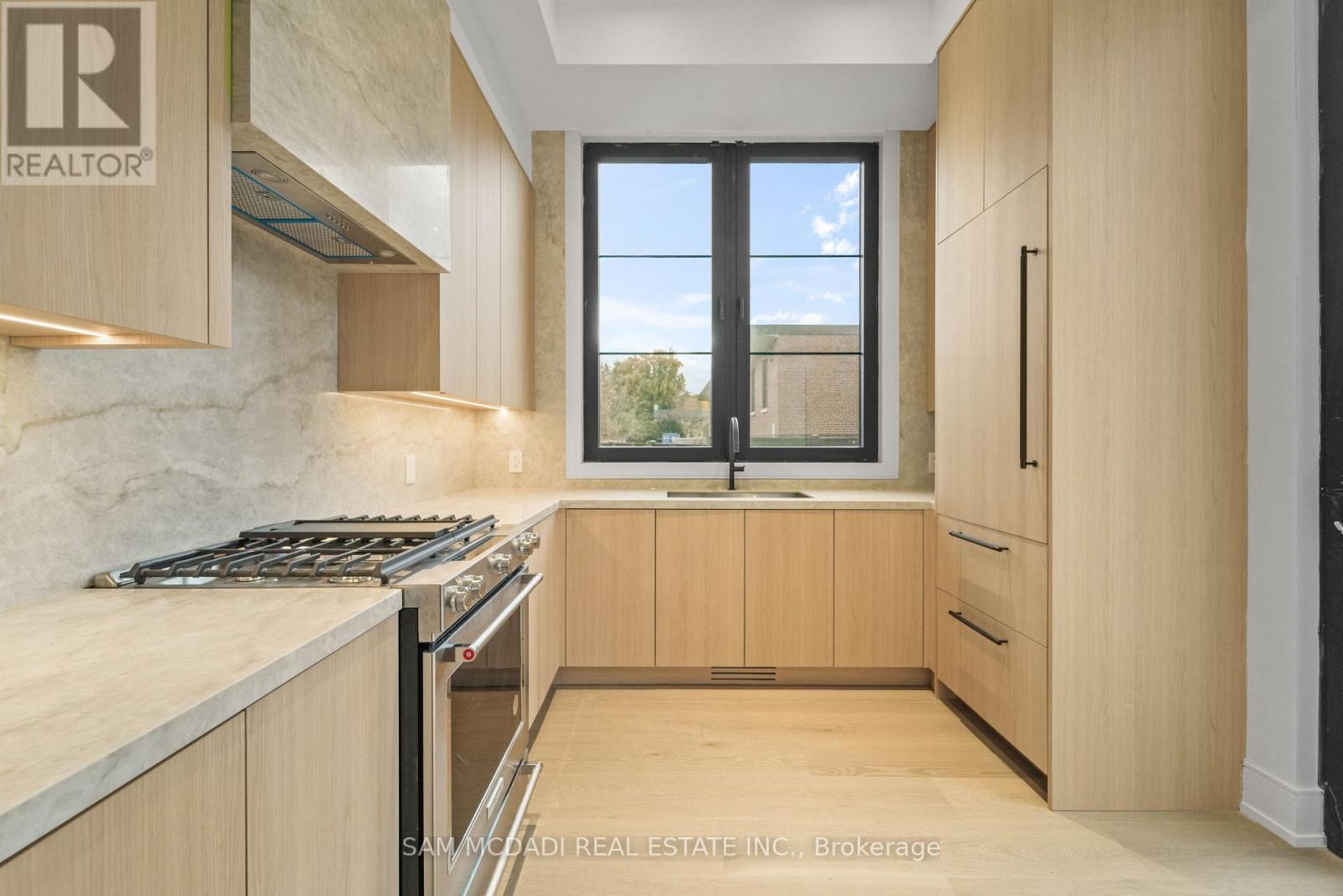 152 Third Line, Oakville, Ontario  L6L 3Z8 - Photo 14 - W12821740