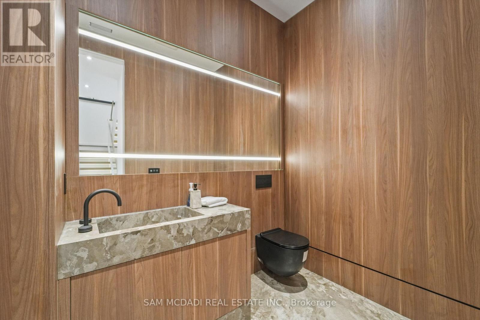 152 Third Line, Oakville, Ontario  L6L 3Z8 - Photo 16 - W12821740