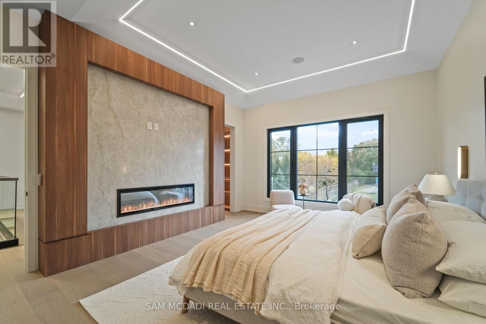 152 Third Line, Oakville, Ontario  L6L 3Z8 - Photo 18 - W12821740