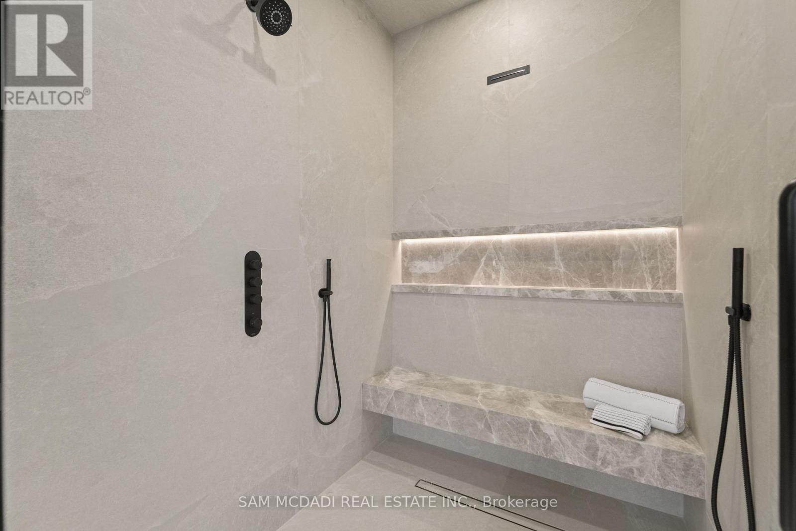 152 Third Line, Oakville, Ontario  L6L 3Z8 - Photo 24 - W12821740