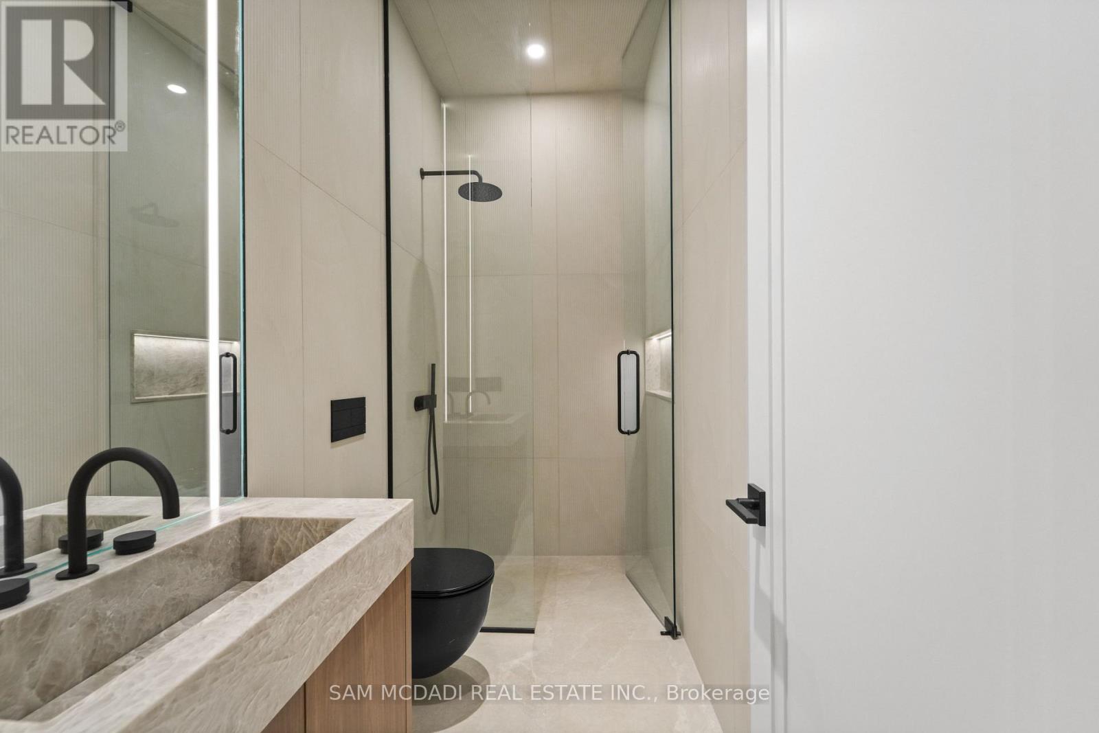 152 Third Line, Oakville, Ontario  L6L 3Z8 - Photo 31 - W12821740