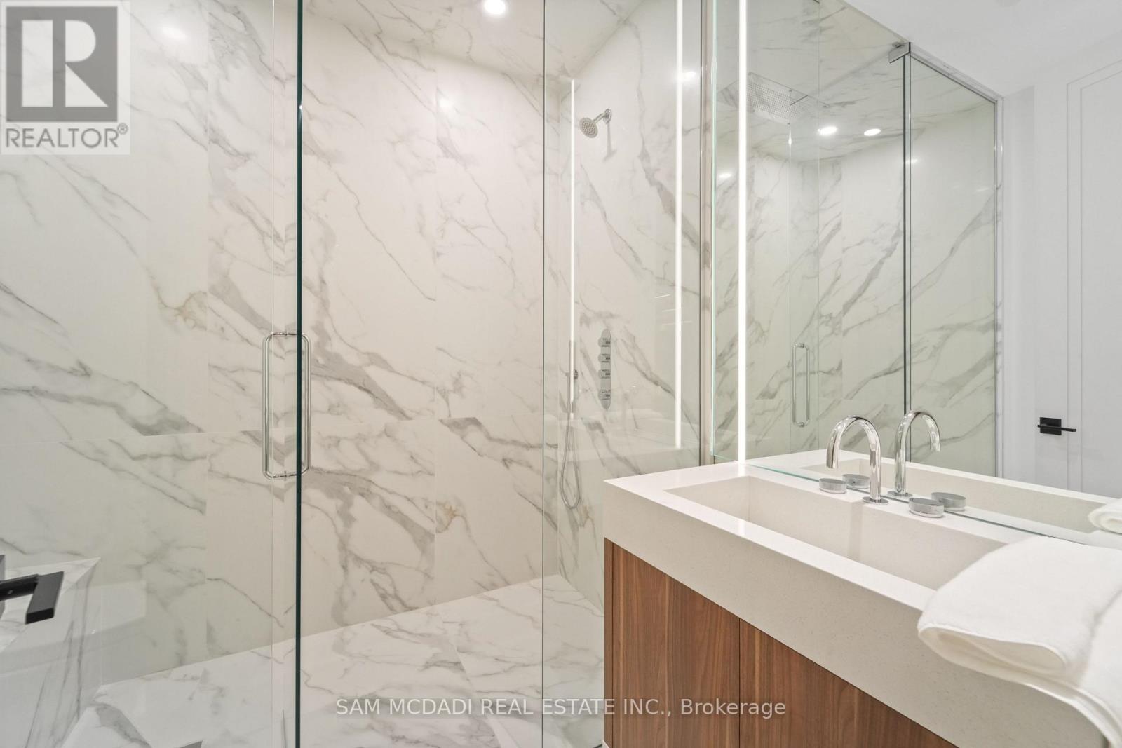 152 Third Line, Oakville, Ontario  L6L 3Z8 - Photo 36 - W12821740