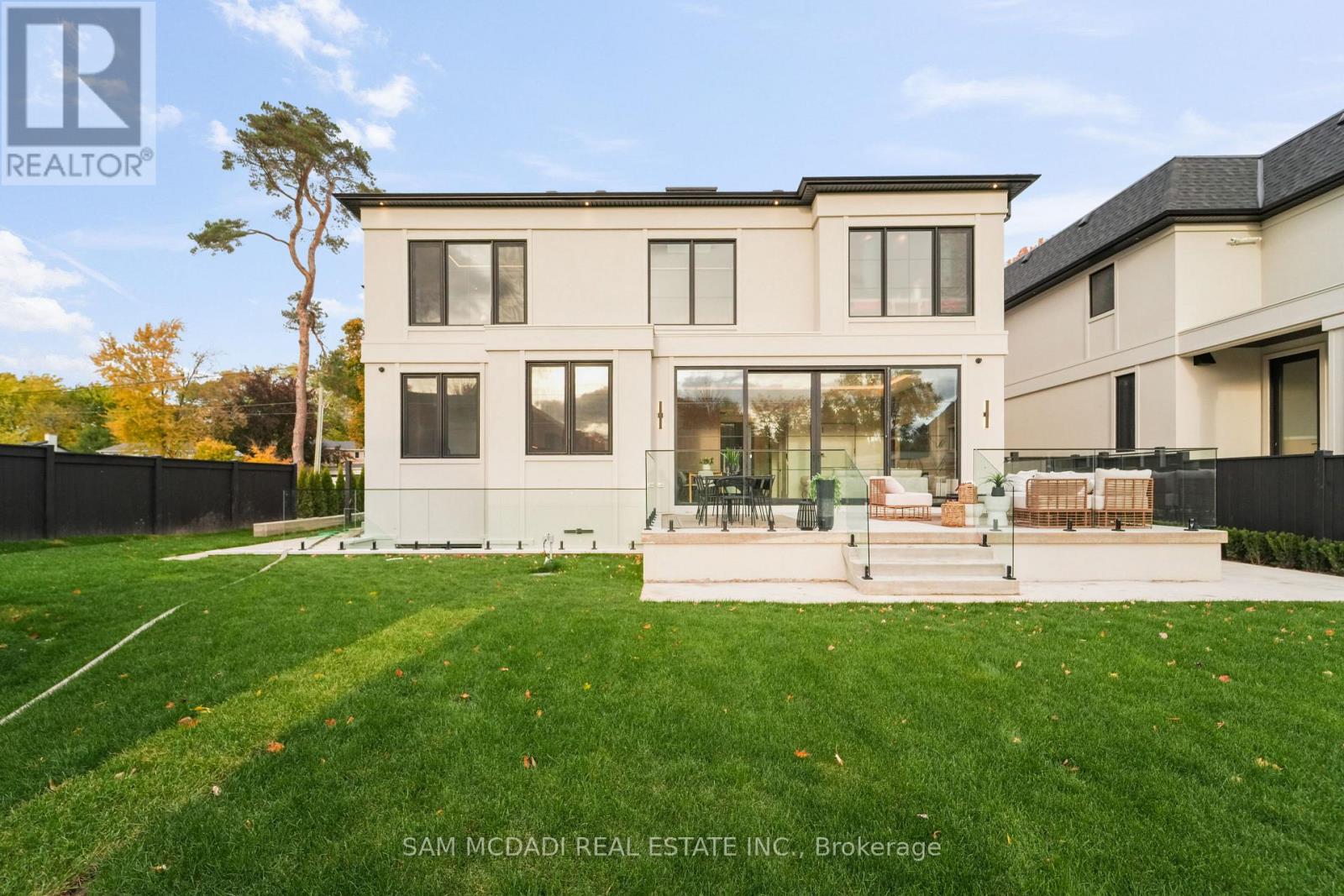 152 Third Line, Oakville, Ontario  L6L 3Z8 - Photo 43 - W12821740